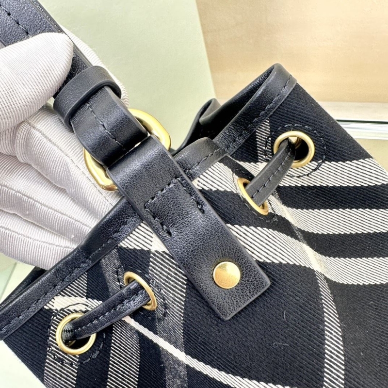 Bv*b*rry bucket bags